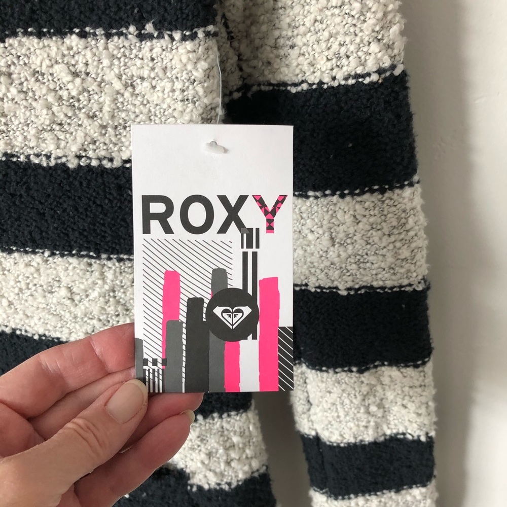 Brand New Roxy Sweater - Picture 2 of 4